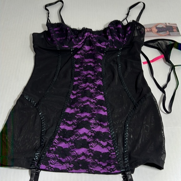 SEVEN ‘TIL MIDNIGHT || Mesh & Lace Chemise Removeable Garters, and Thong. Sz. L - Picture 4 of 10